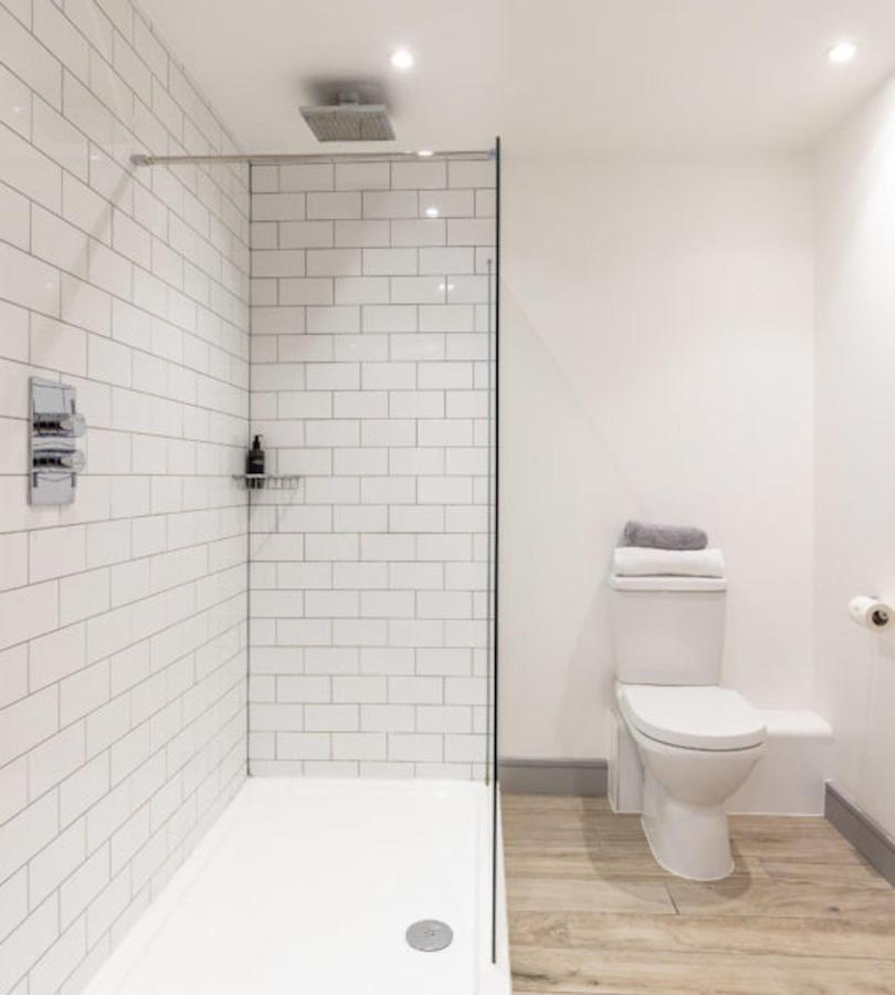 Vibrant Rooms For Students Only, Leeds - Sk 리즈 외부 사진
