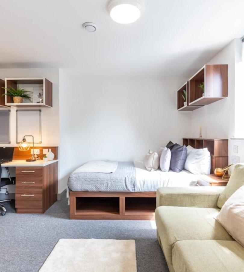Vibrant Rooms For Students Only, Leeds - Sk 리즈 외부 사진